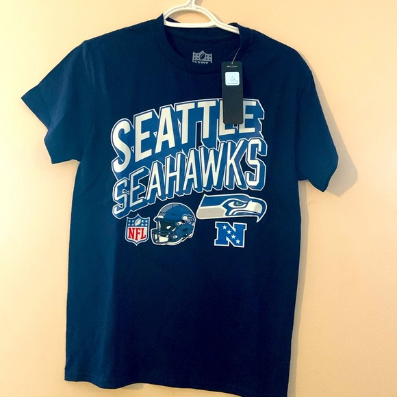 NWT - NFL Seattle SEAHAWKS T-Shirt Men’s Size Small - Picture 1 of 5